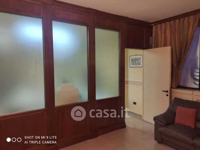 Ufficio in commerciale in Via Santa Croce