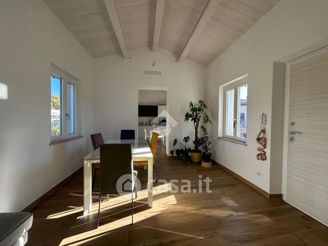 Appartamento in residenziale in Via delle Querce 10