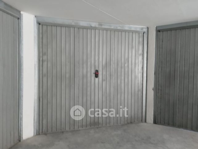 Garage/posto auto in residenziale in Via Giovanni Ruspoli