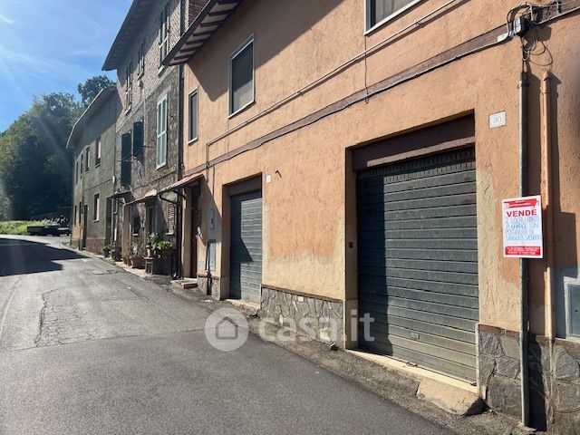 Garage/posto auto in residenziale in Via del Crocifisso