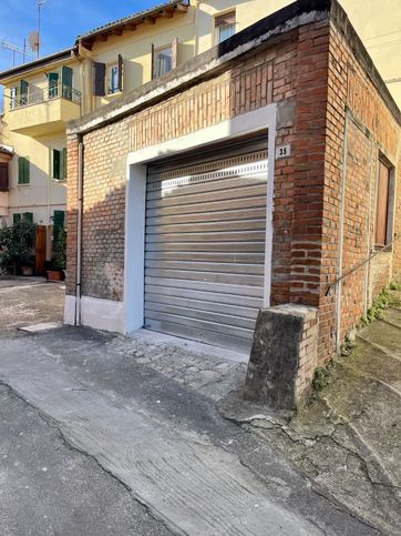 Garage/posto auto in residenziale in Vicolo Case