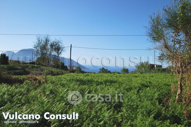 Terreno agricolo in commerciale in Località Quattropani 8