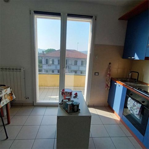 Appartamento in residenziale in Via Romagna