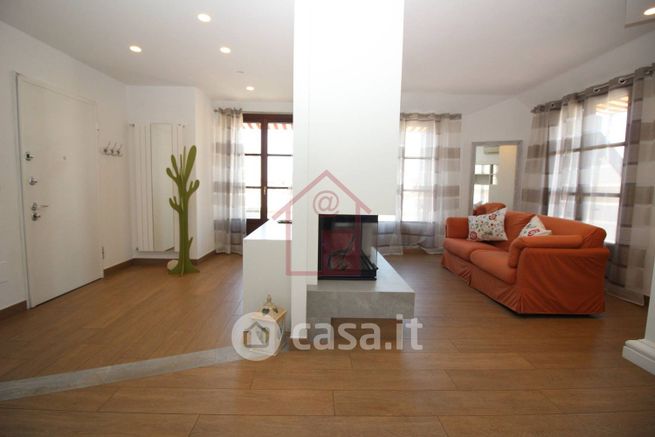 Appartamento in residenziale in Via Terracina 3