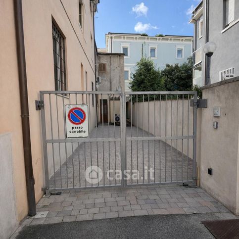 Ufficio in commerciale in Via Francesco Rismondo