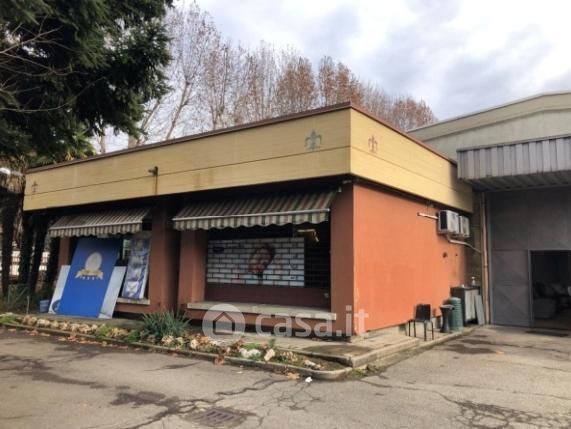 Capannone in commerciale in Via Risorgimento 18