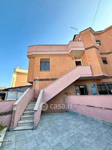Casa bi/trifamiliare in residenziale in Via Bologna