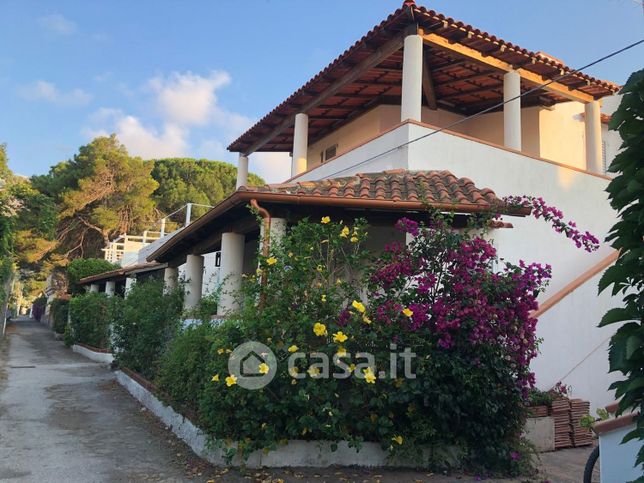 Villetta a schiera in residenziale in Via dei Villini