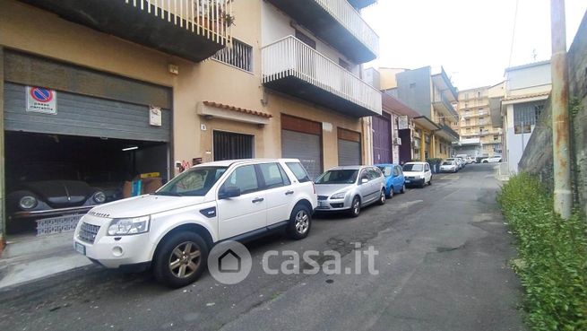 Capannone in commerciale in Via delle Terme