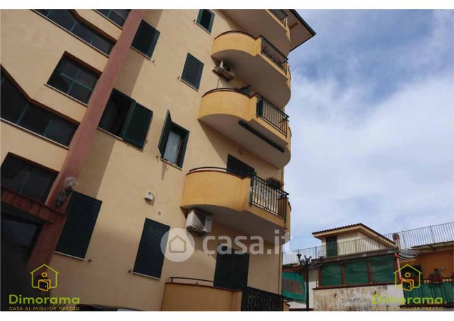 Appartamento in residenziale in Via Atellana 196