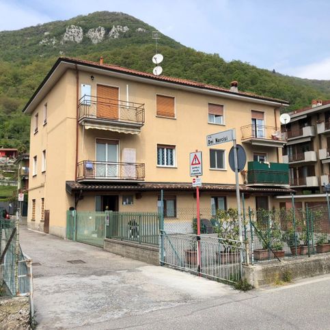 Appartamento in residenziale in Via dei Narcisi 6