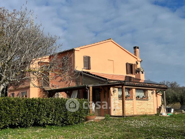 Rustico/casale in residenziale in Via del bisciano