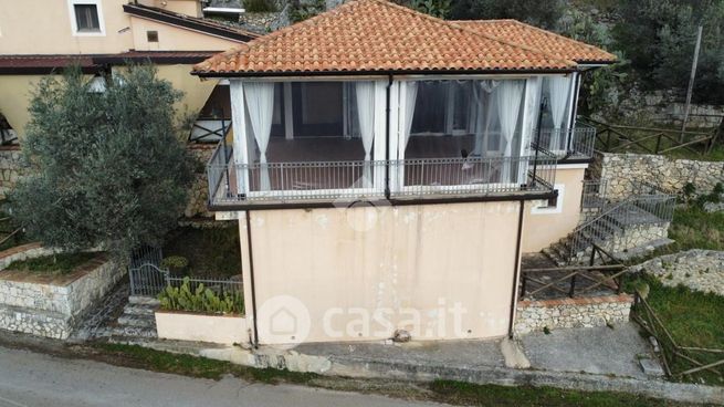 Casa indipendente in residenziale in Strada Comunale le Noci