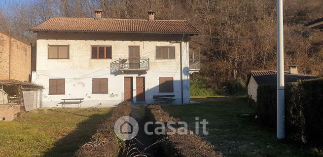 Casa indipendente in residenziale in Strada Provinciale della Val Cerrina 65