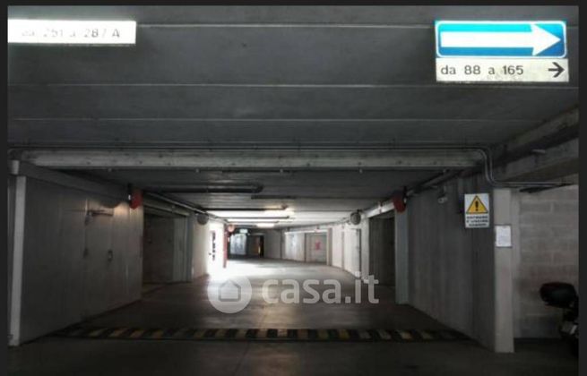 Box/posto auto in residenziale in Via Leone Pancaldo 50
