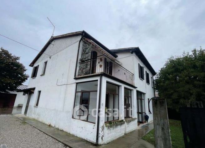 Casa indipendente in residenziale in Via Fratelli Bianchin 58