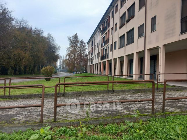 Garage/posto auto in residenziale in Via A. Gramsci 42