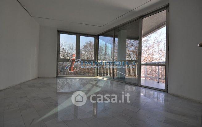 Ufficio in commerciale in Viale Lunigiana