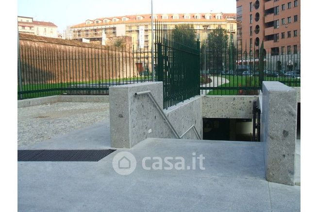 Box/posto auto in residenziale in Viale Sabotino 25