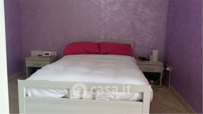 Casa bi/trifamiliare in residenziale in 