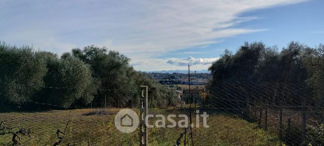 Terreno edificabile in residenziale in Via Lombardia
