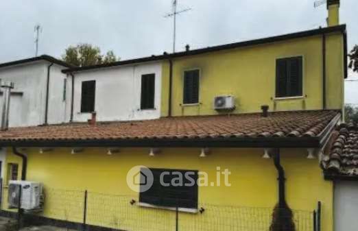 Appartamento in residenziale in Via Casona