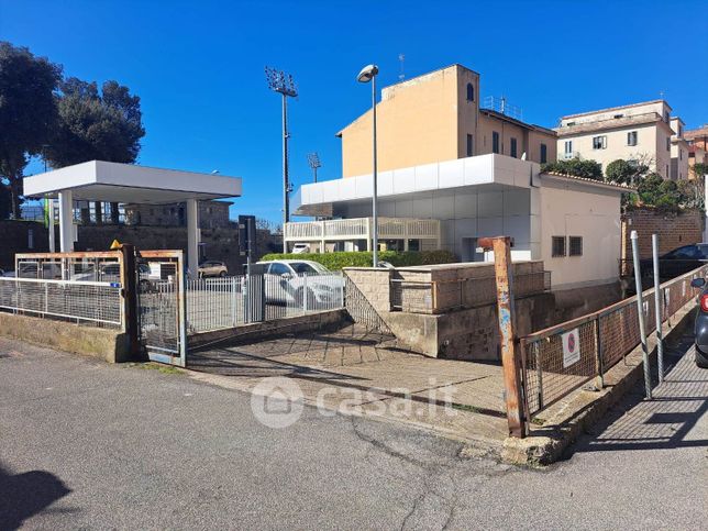 Garage/posto auto in residenziale in Via della Palazzina 101