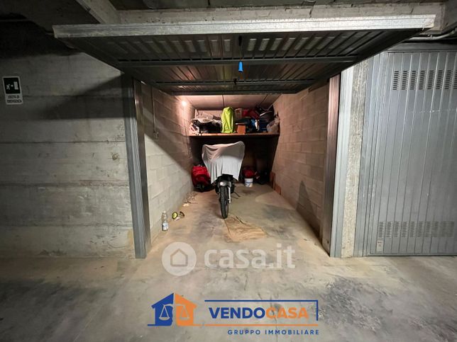 Box/posto auto in residenziale in Strada Genova