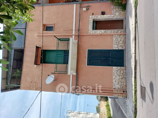 Box/posto auto in residenziale in Via Conte Federico