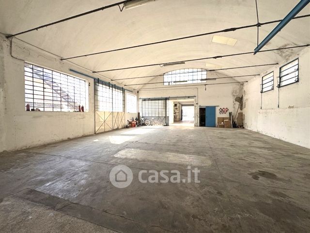 Capannone in commerciale in Via XX Settembre 48