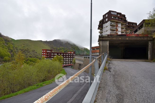 Garage/posto auto in residenziale in Via Bucaneve 28