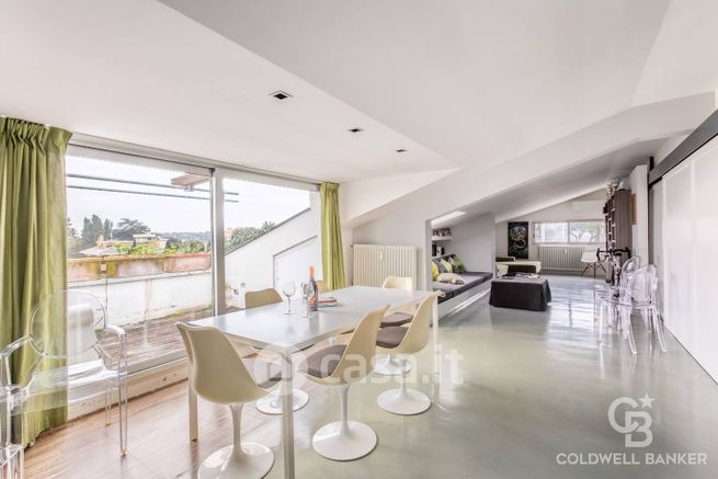 Attico/mansarda in residenziale in Via Santa Giovanna Elisabetta 16