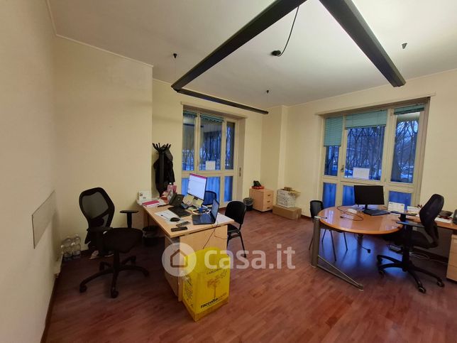 Ufficio in commerciale in Corso Duca degli Abruzzi 15