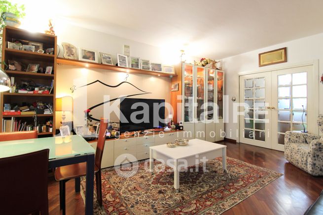 Casa bi/trifamiliare in residenziale in Via Vivaldi