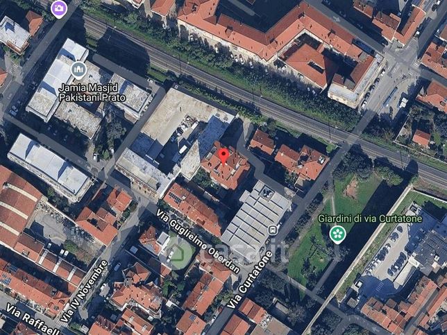 Box/posto auto in residenziale in Via Curtatone 69