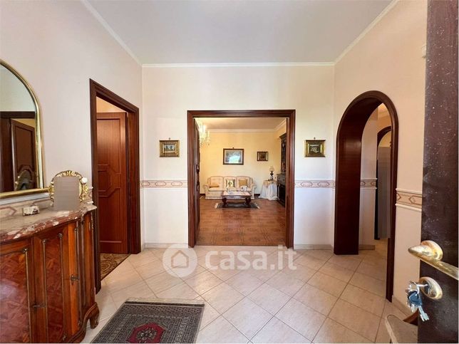 Villa in residenziale in 