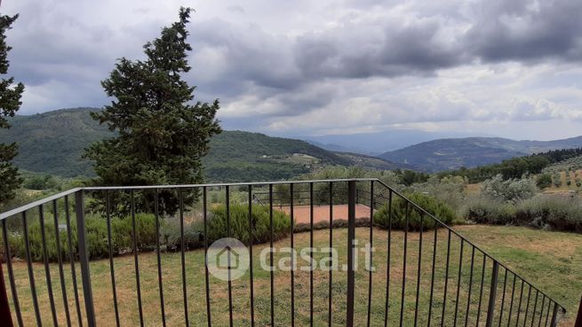 Rustico/casale in residenziale in Via Montebeni