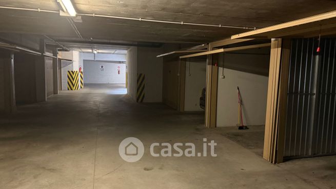 Box/posto auto in residenziale in Via Villalta