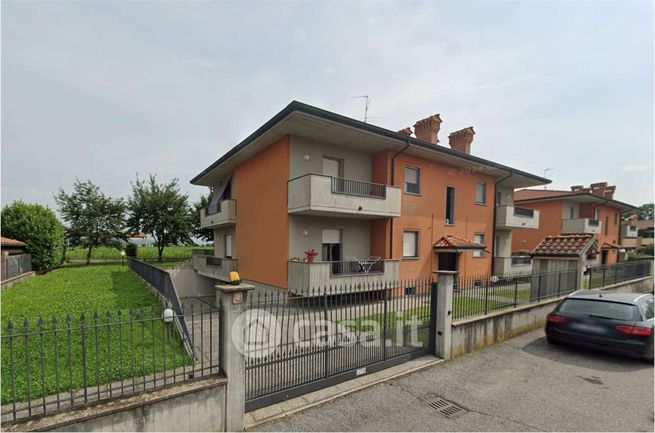 Box/posto auto in residenziale in Via San Rocco 5