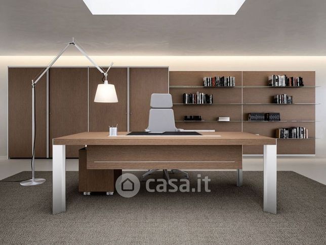 Ufficio in commerciale in Via Ufente