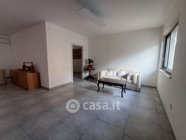 Ufficio in commerciale in Via XX Settembre