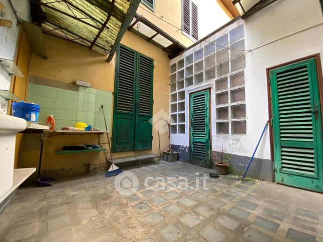 Casa bi/trifamiliare in residenziale in Via dell'Accademia 31