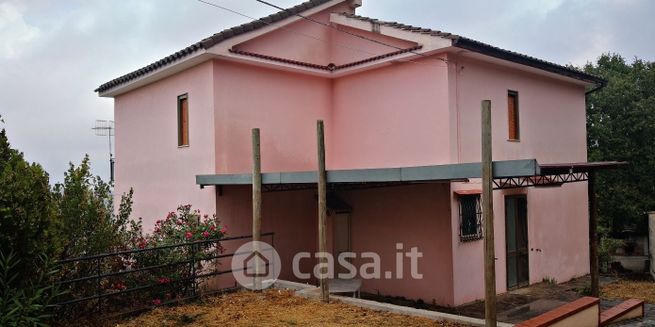 Villa in residenziale in Via Fontana Saracena 60