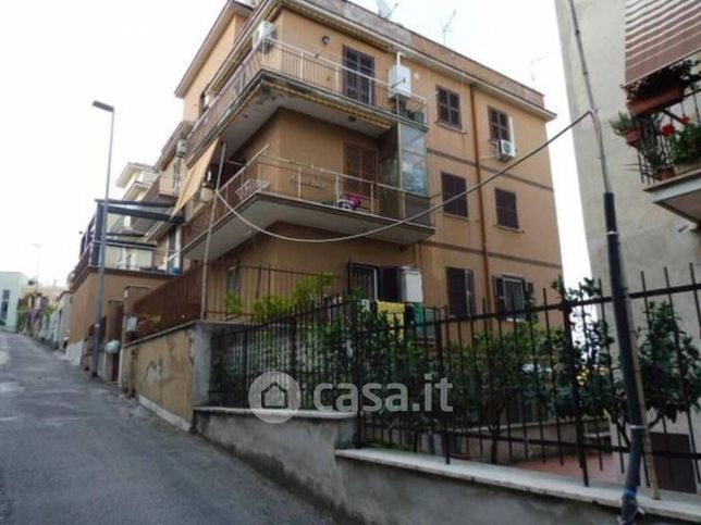 Appartamento in residenziale in Salita di Castel Giubileo 99