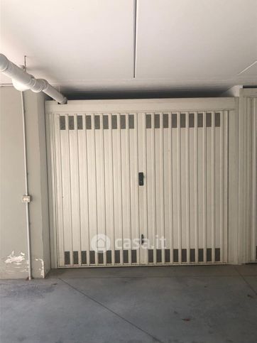 Box/posto auto in residenziale in Via Enrico Toti