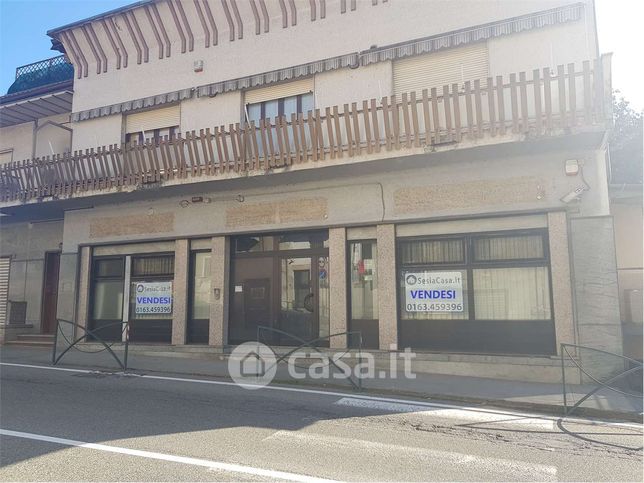 Ufficio in commerciale in Via Montrigone 40