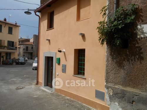 Casa indipendente in residenziale in Piazza San Giovanni Battista