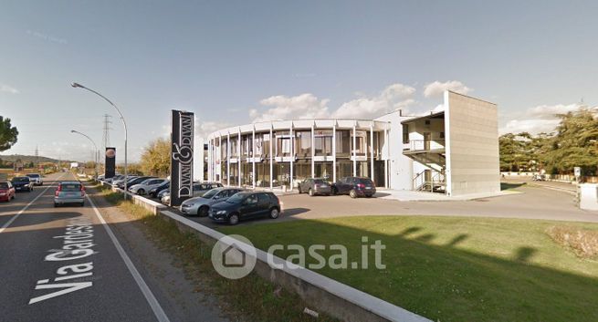 Ufficio in commerciale in Via Gardesana