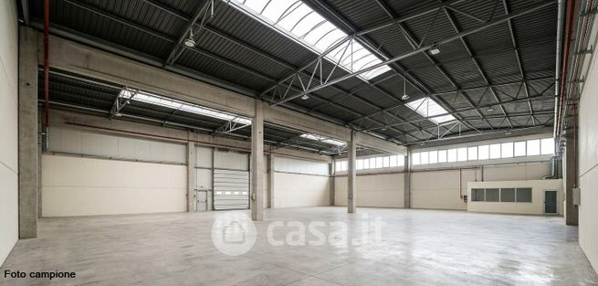 Capannone in commerciale in Viale Trieste