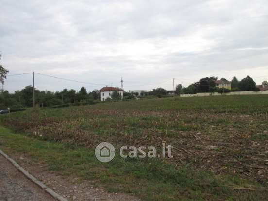 Terreno agricolo in commerciale in Via Milano